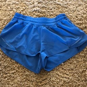 Lululemon Hotty Hot shorts 2.5”